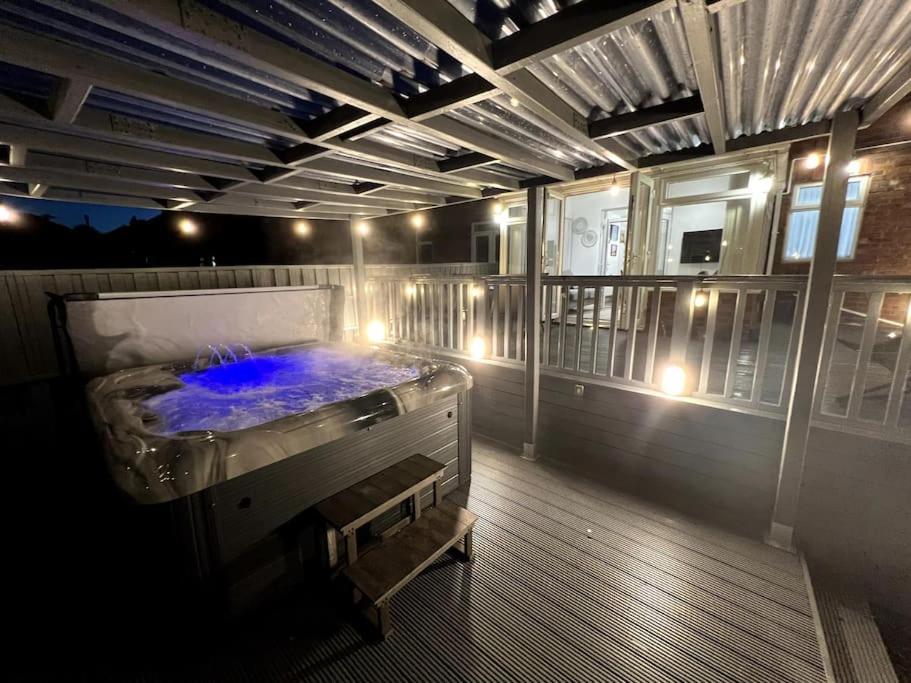 Numero Venti Aparthouse Wifi Parking Hot Tub Newcastle upon Tyne Exterior foto